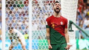 Cầu thủ Bruno Fernandes bị thay người trong trận Bồ Đào Nha và Pháp